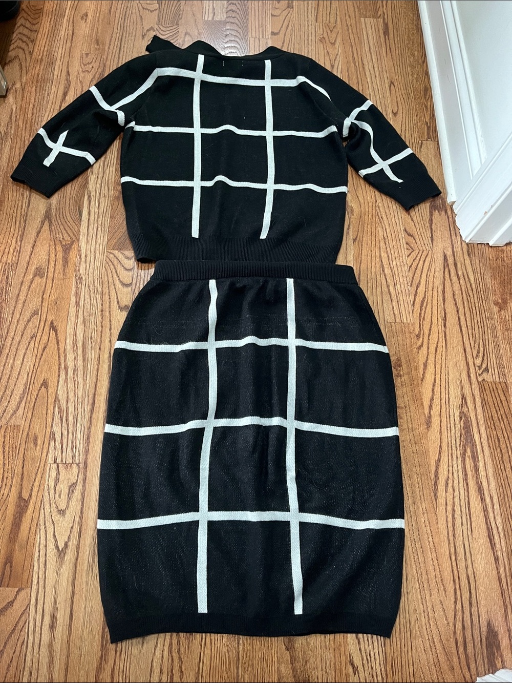 New York & Company Black & White Windowpane Knit Skirt Set with Bow Tie - Picture 7 of 7